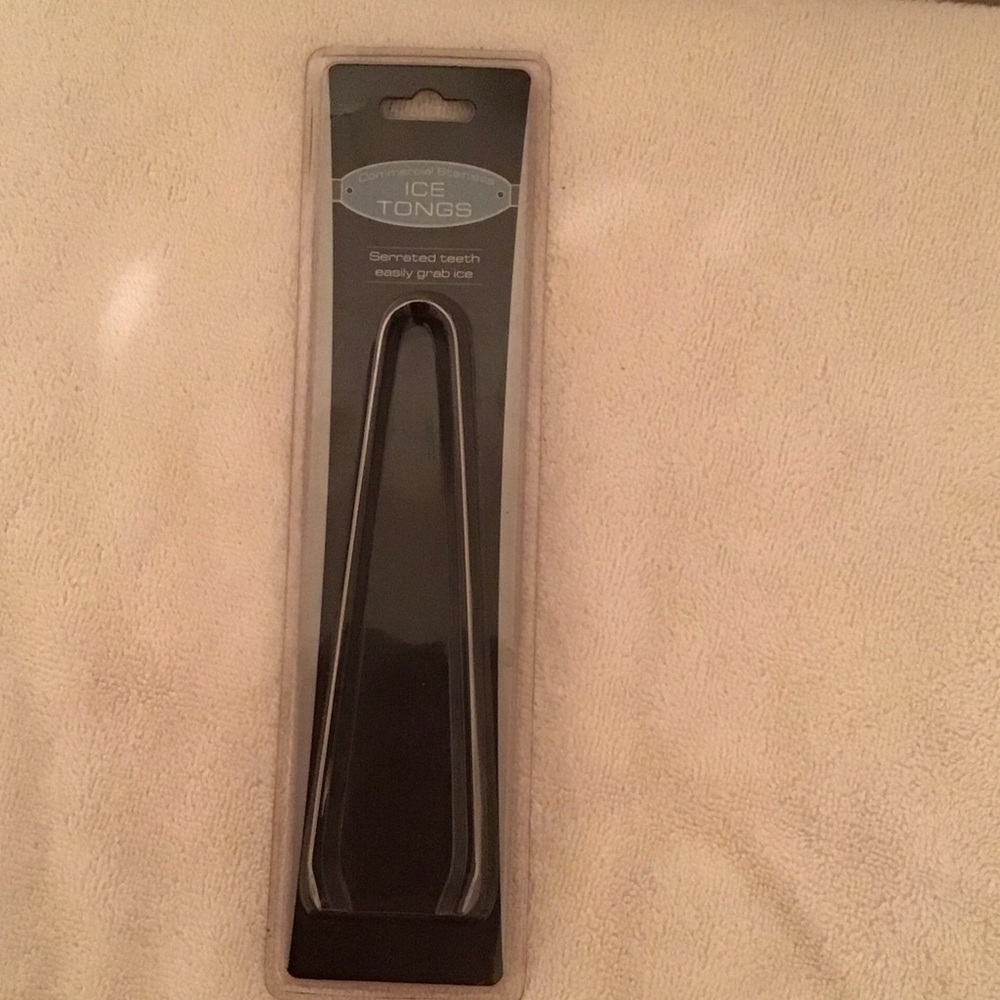 Bed Bath & Beyond Silver Ice Tong